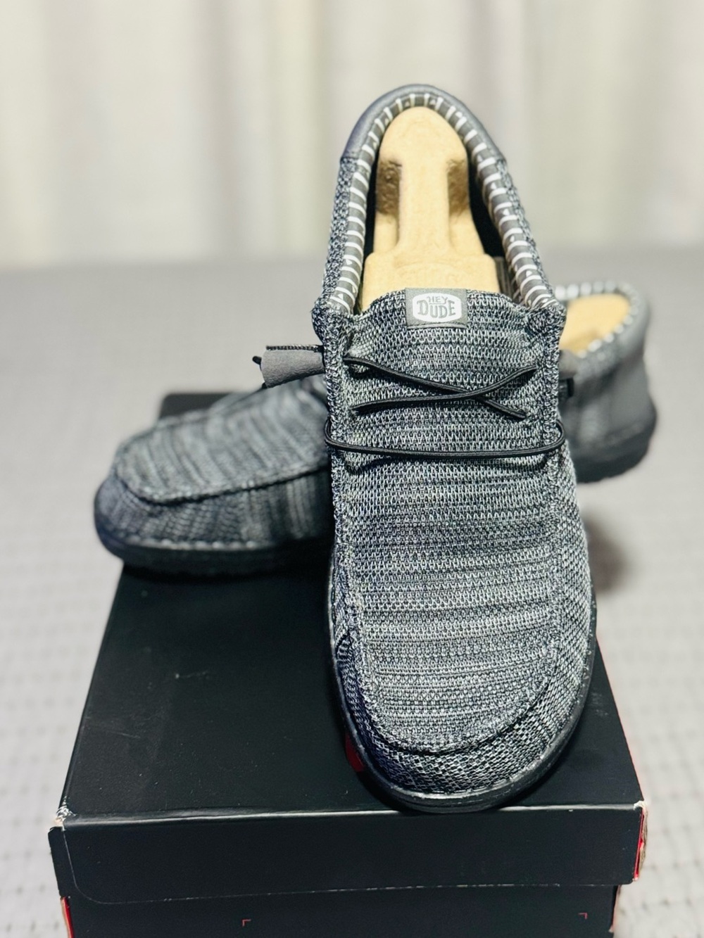 Hey Dude Wally Stretch Sox, Granite Grey/Black, Men’s 12, New with Tags